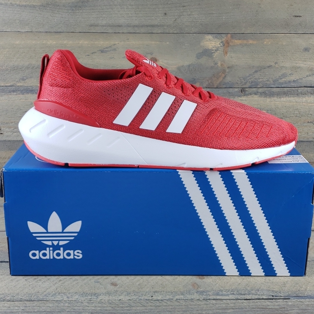 adidas Swift Run 22 Men's Running Casual Shoes Vivid Red